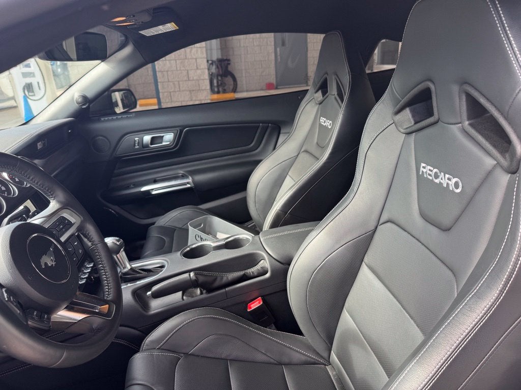 2022 Ford Mustang Mach 1