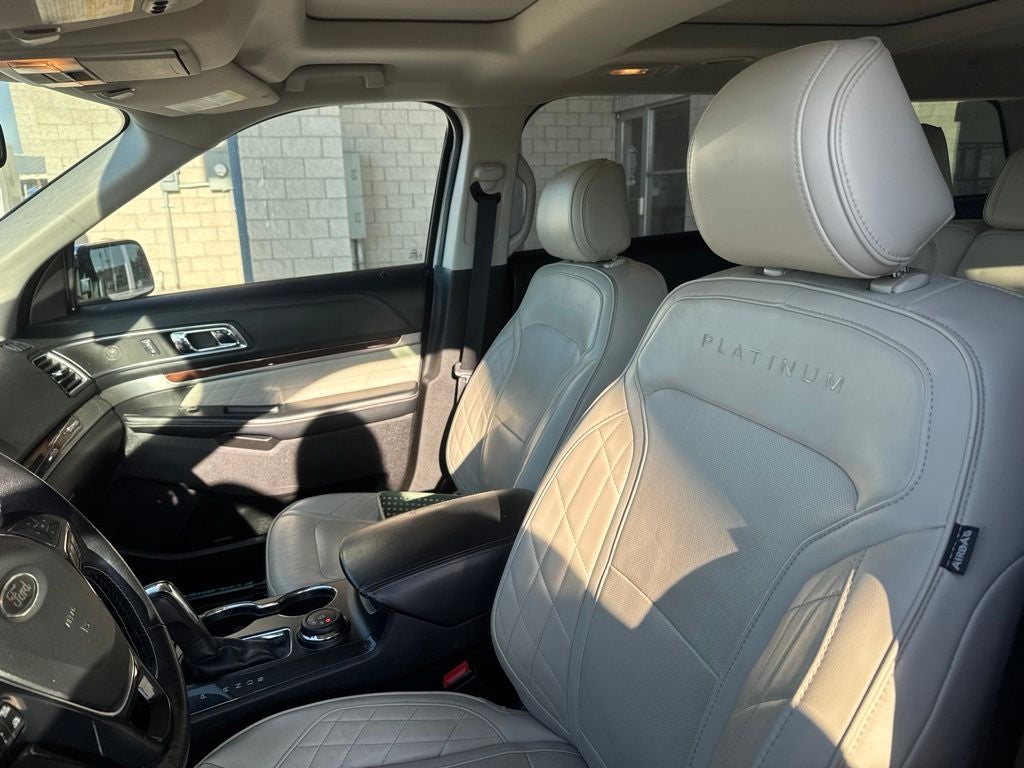 2017 Ford Explorer Platinum