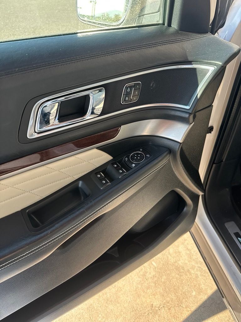 2017 Ford Explorer Platinum