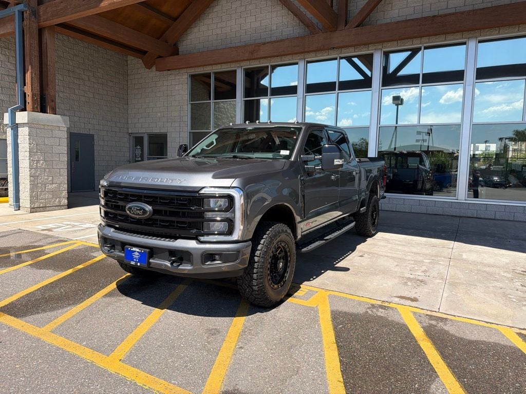 2024 Ford Super Duty F-250 Pickup LARIAT