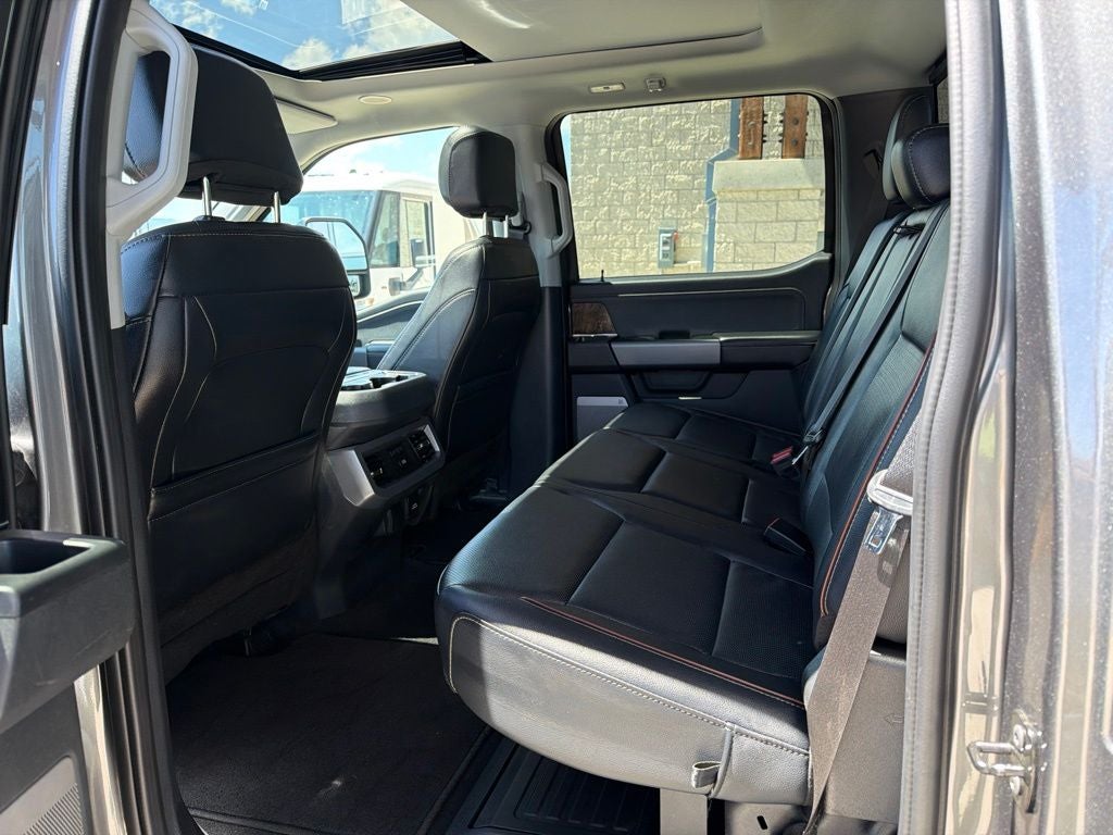 2024 Ford Super Duty F-250 Pickup LARIAT