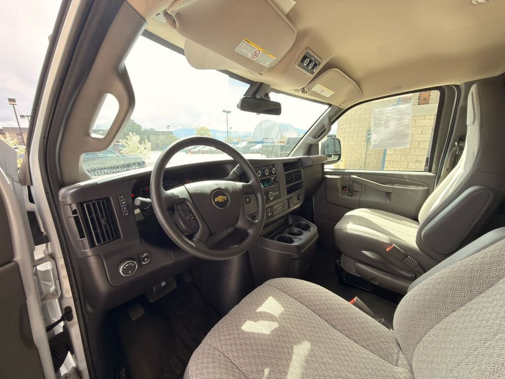 2025 Chevrolet Express Passenger LT