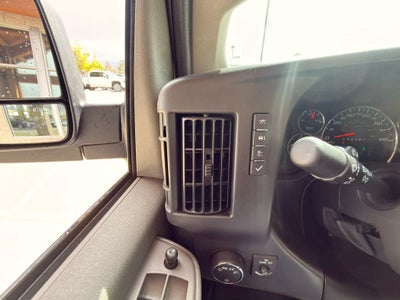 2025 Chevrolet Express Passenger LT