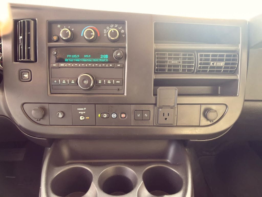 2025 Chevrolet Express Passenger LT