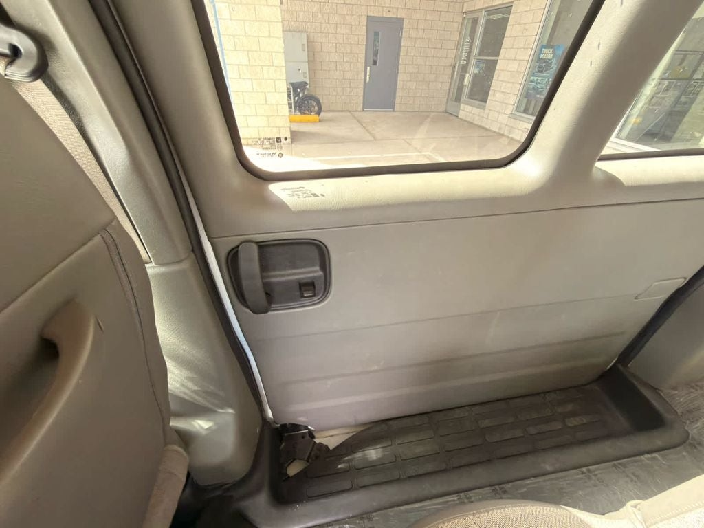 2025 Chevrolet Express Passenger LT
