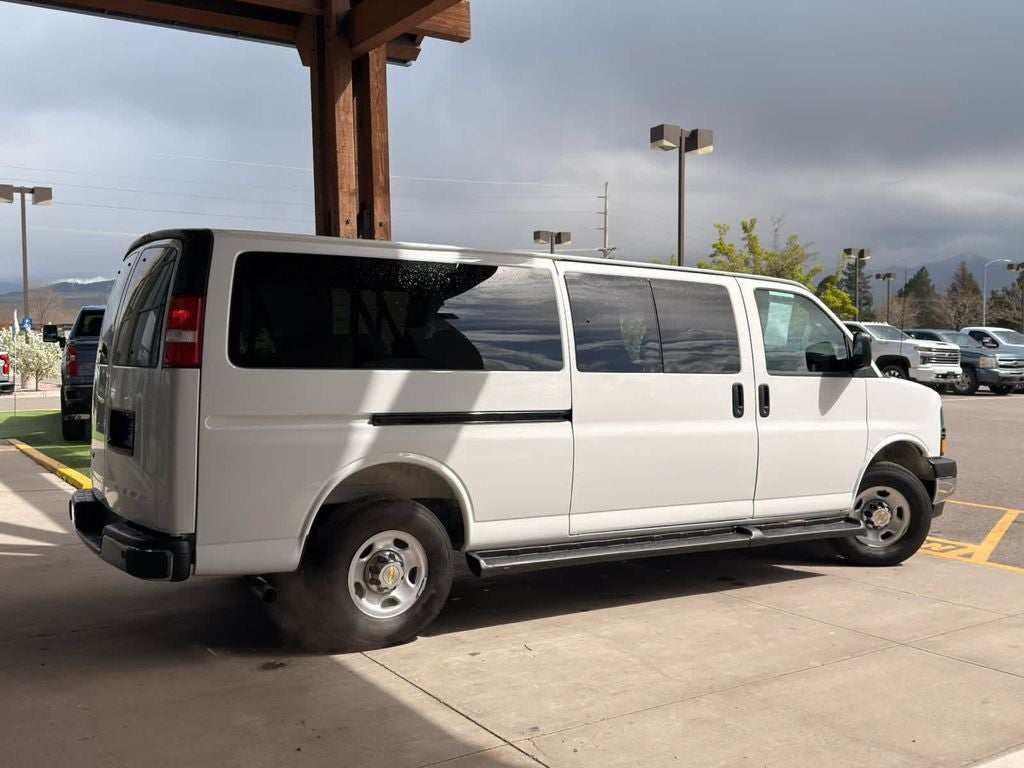 2025 Chevrolet Express Passenger LT