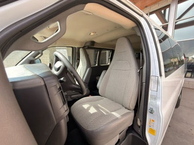 2025 Chevrolet Express Passenger LT