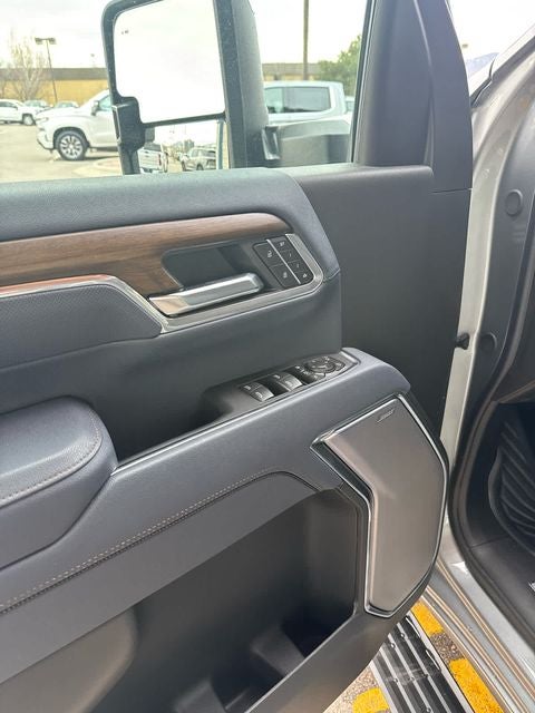 2026 Chevrolet Silverado 3500HD High Country