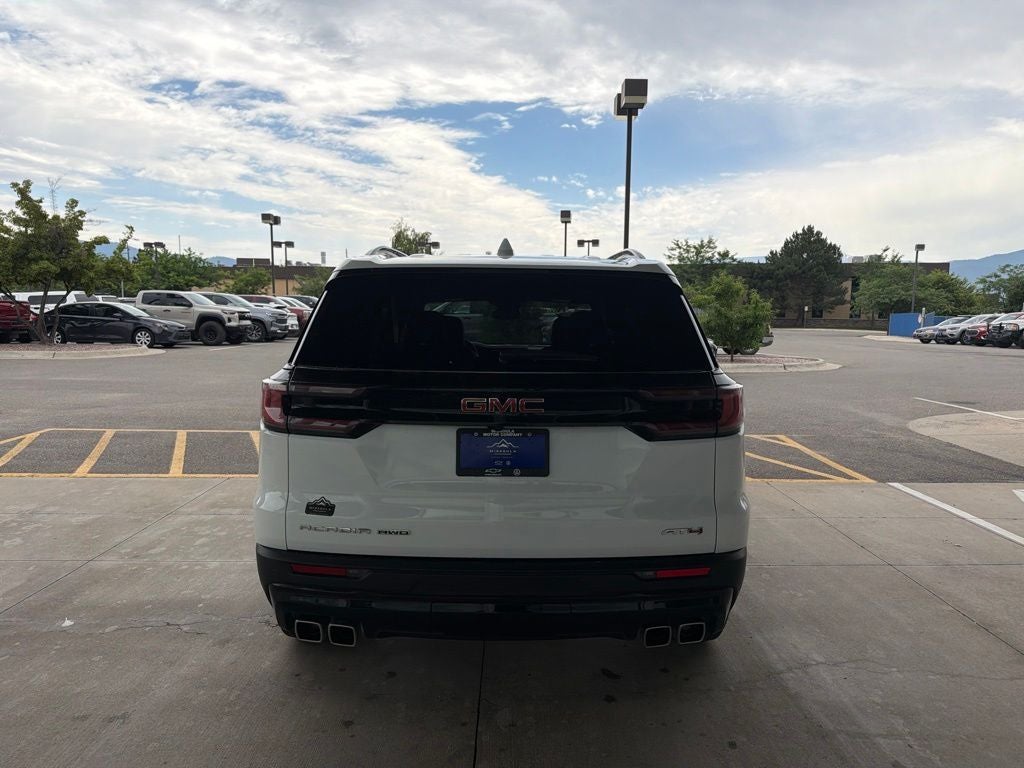2024 GMC Acadia AT4