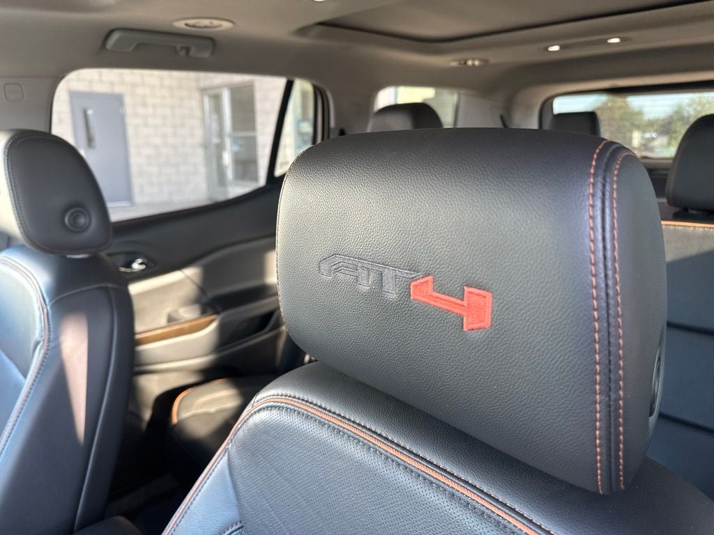 2021 GMC Acadia AT4