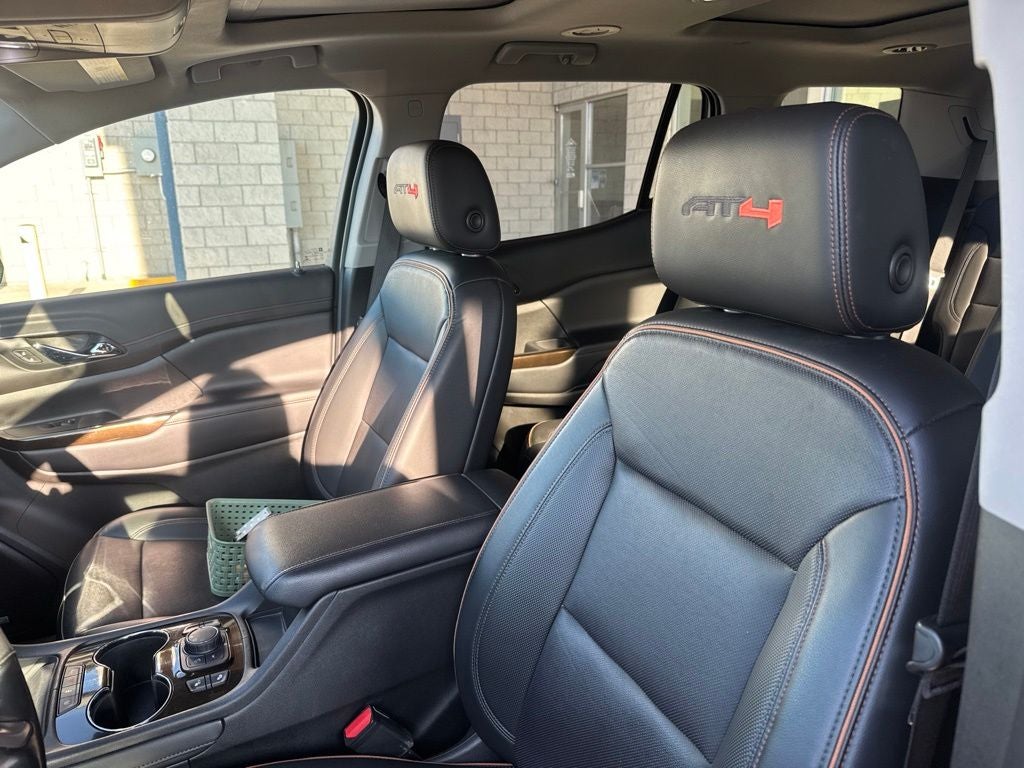 2021 GMC Acadia AT4