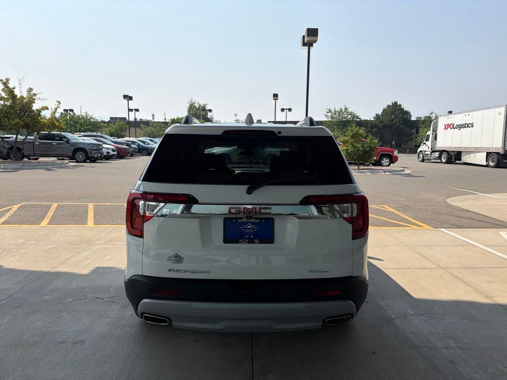 2023 GMC Acadia SLT