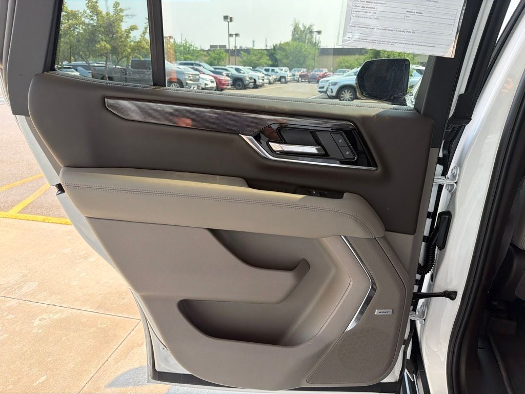 2025 GMC Yukon Elevation
