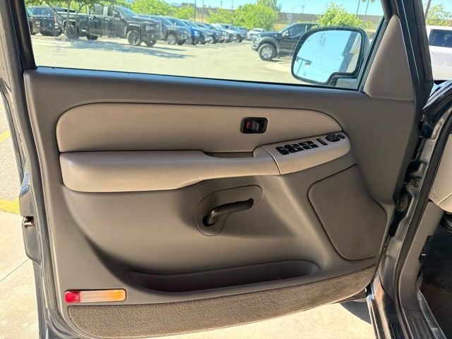 2000 Chevrolet New Tahoe LS