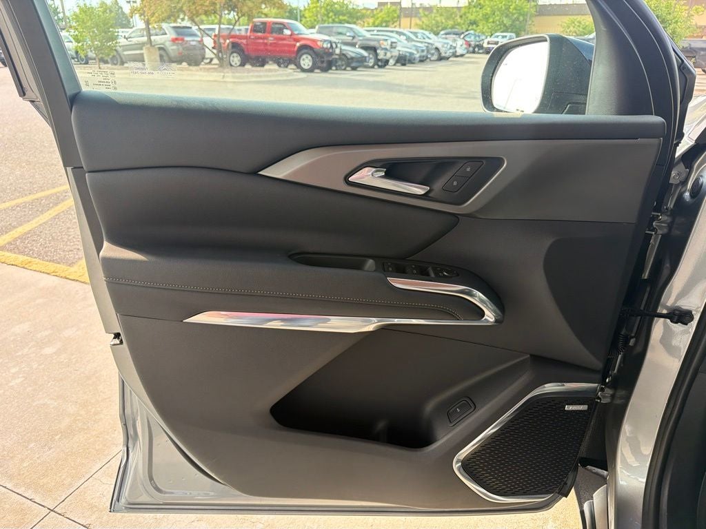 2026 Chevrolet Traverse AWD LT