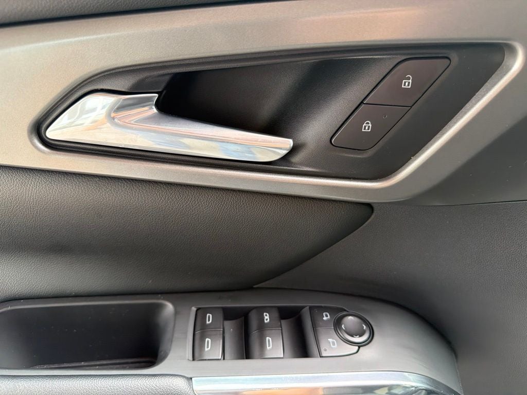 2025 Chevrolet Traverse LT 2LT