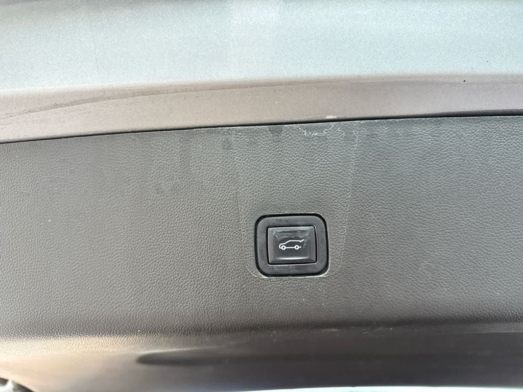 2023 Chevrolet Traverse Premier - Photo 47