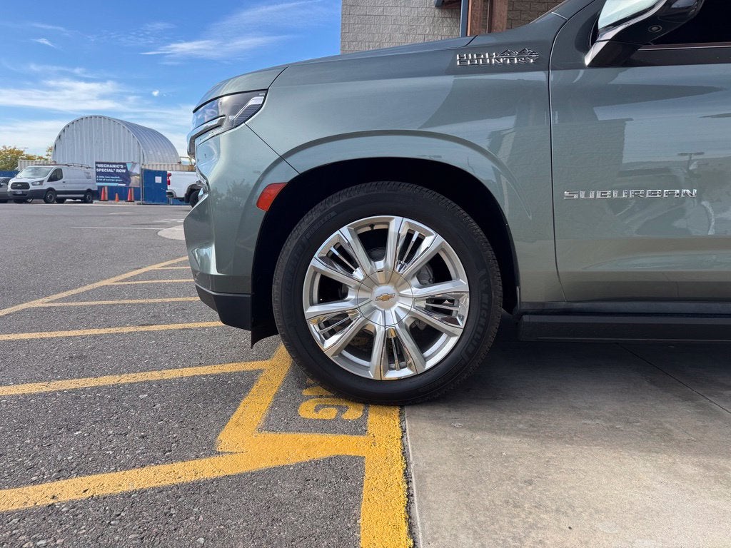 2023 Chevrolet Suburban High Country