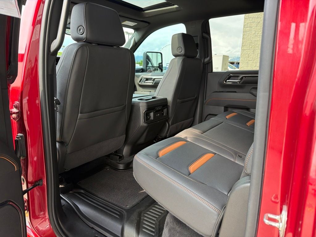 2025 GMC Sierra 2500HD AT4