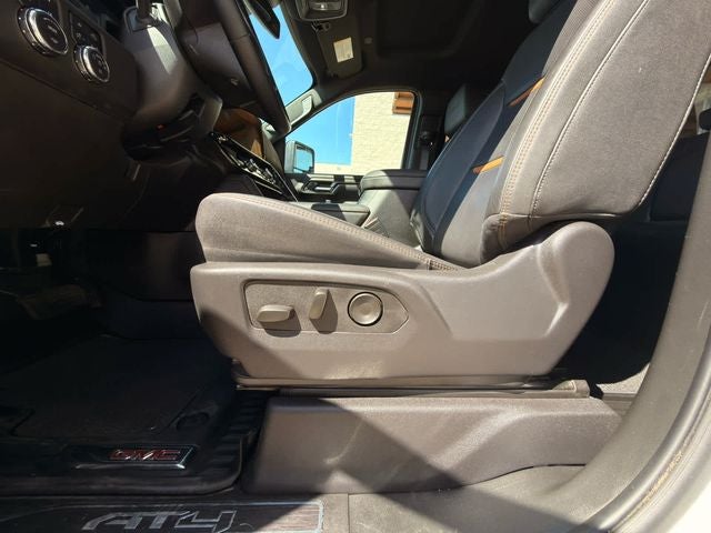 2025 GMC Sierra 2500HD AT4