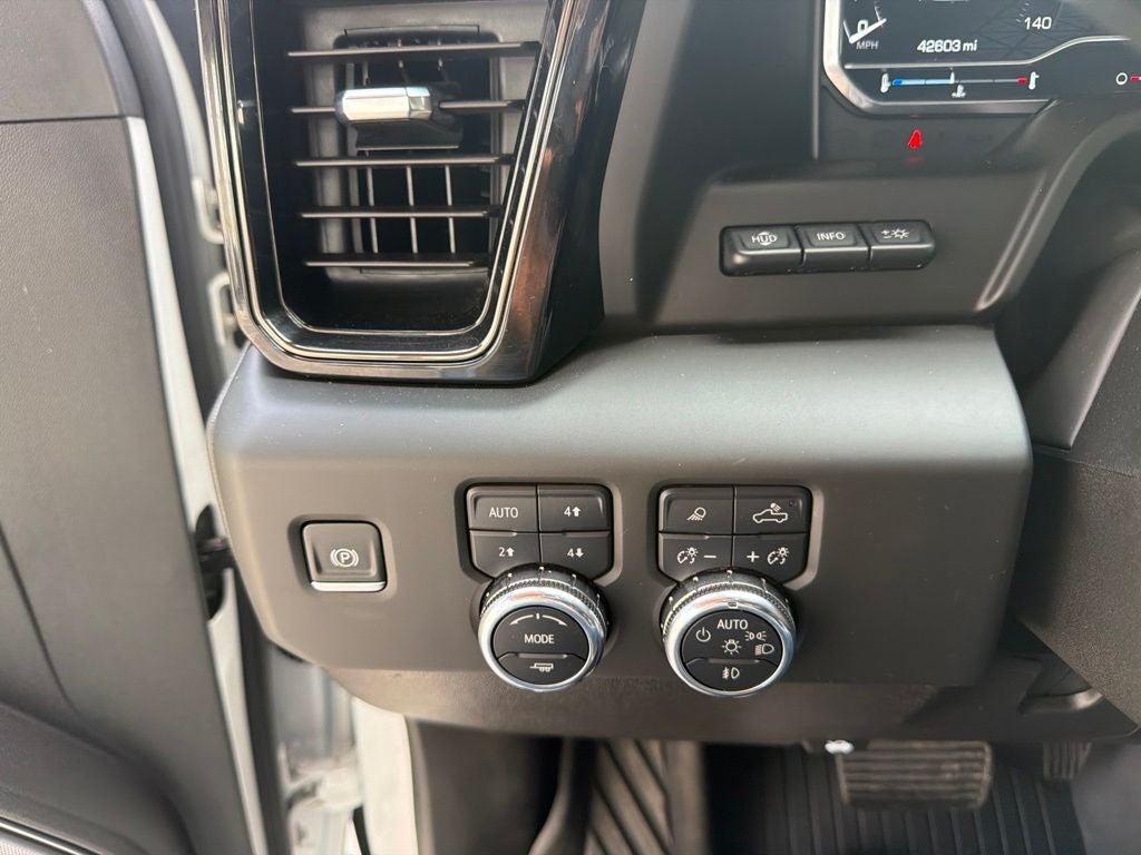 2025 GMC Sierra 2500HD AT4X