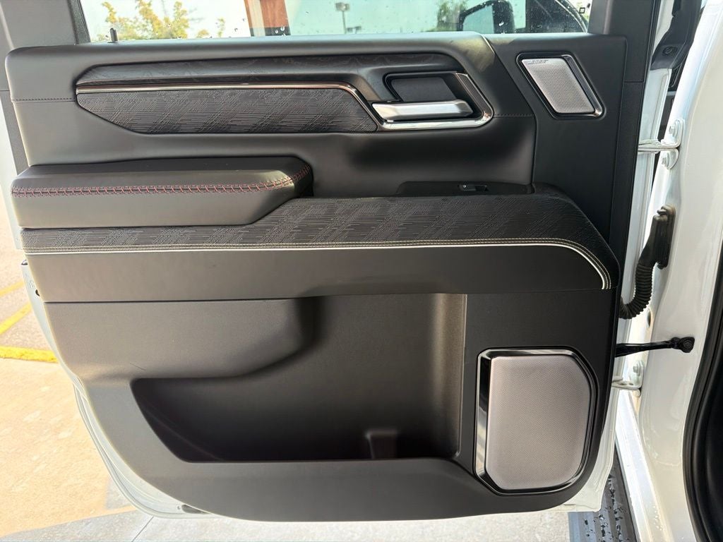 2025 GMC Sierra 2500HD AT4X