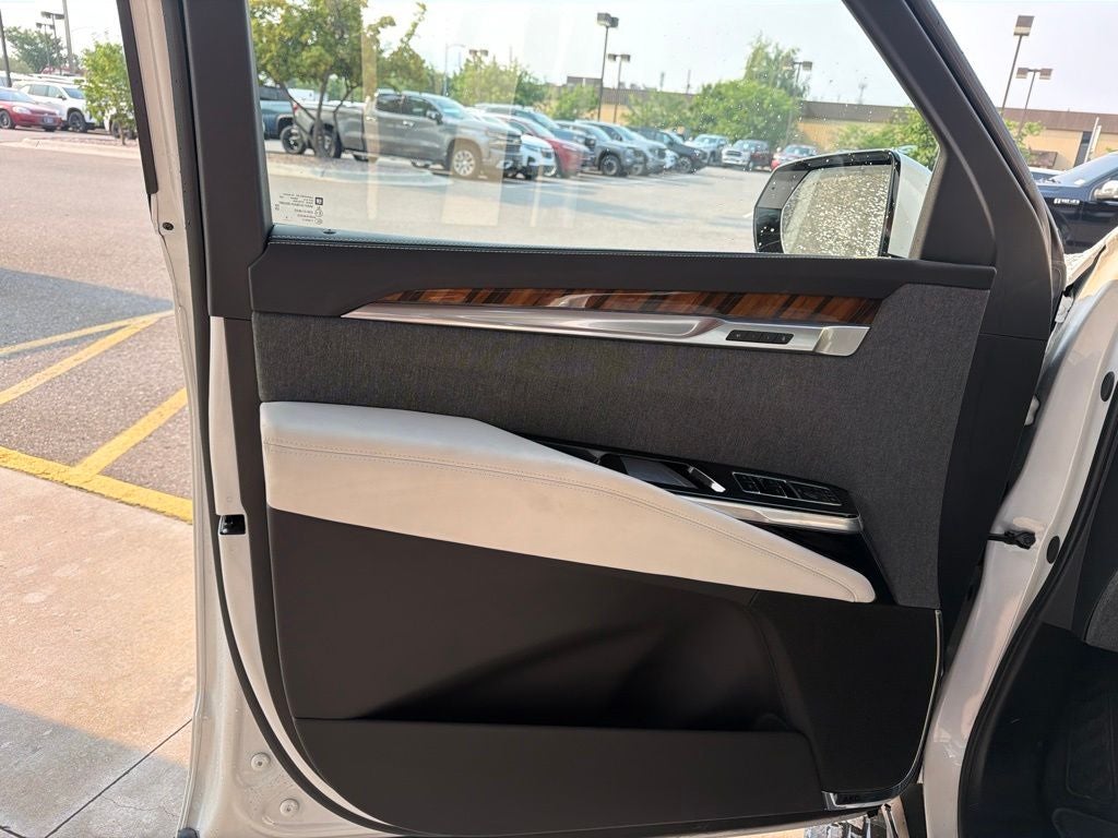 2025 Cadillac Escalade Sport Platinum