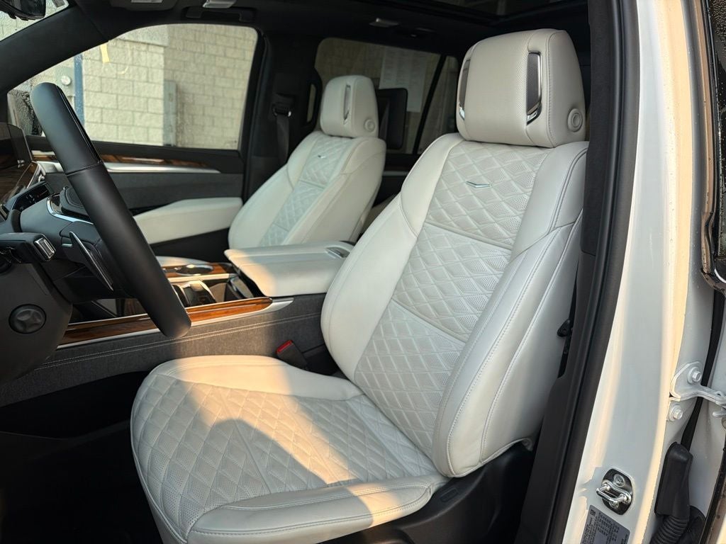 2025 Cadillac Escalade Sport Platinum