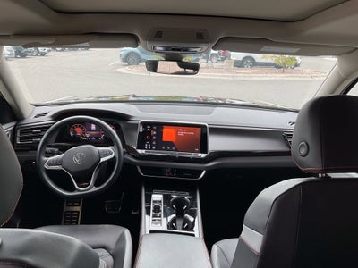 2024 Volkswagen Atlas 2.0T Peak Edition SE w/Technology