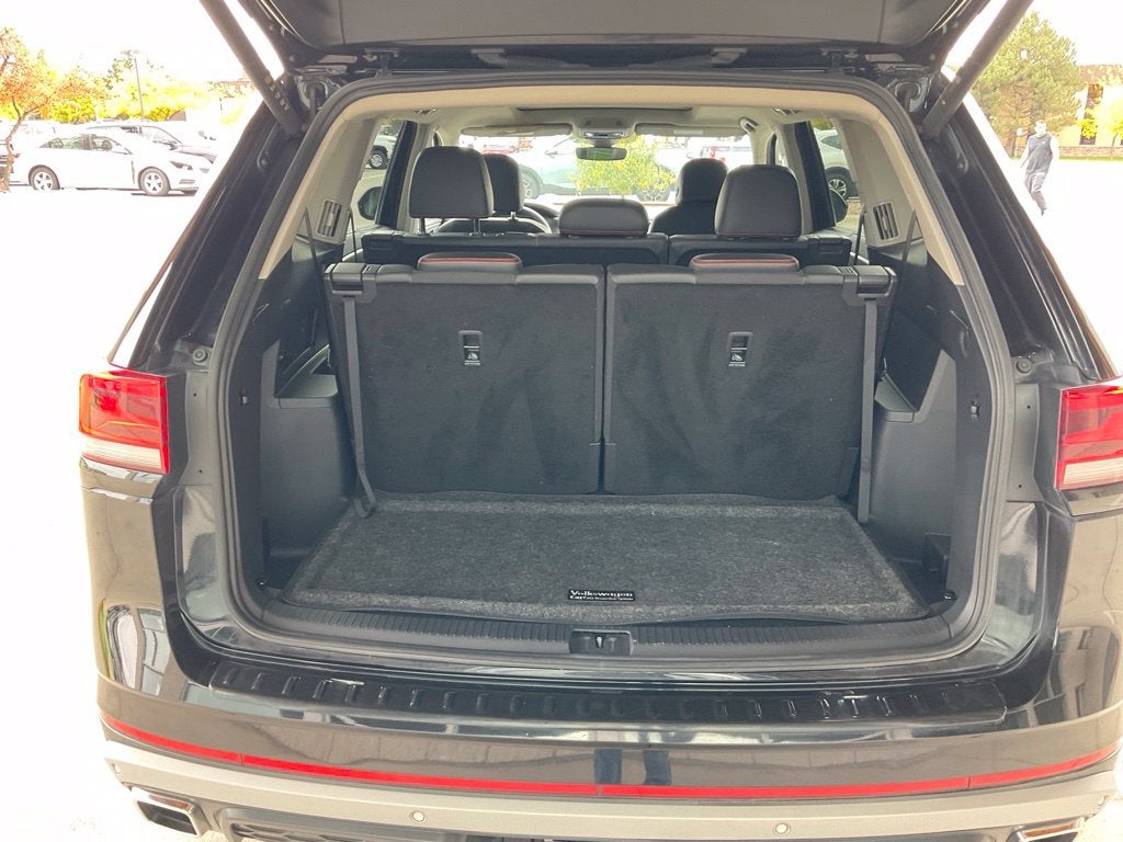 2024 Volkswagen Atlas 2.0T Peak Edition SE w/Technology