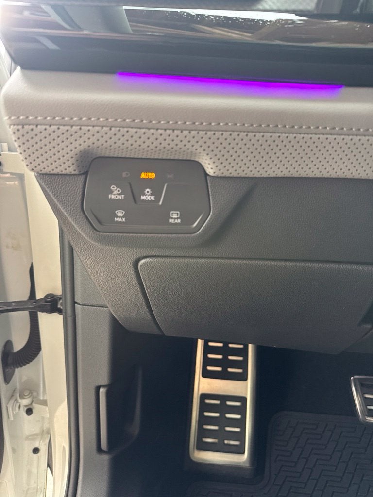 2024 Volkswagen Atlas 2.0T Peak Edition SE w/Technology