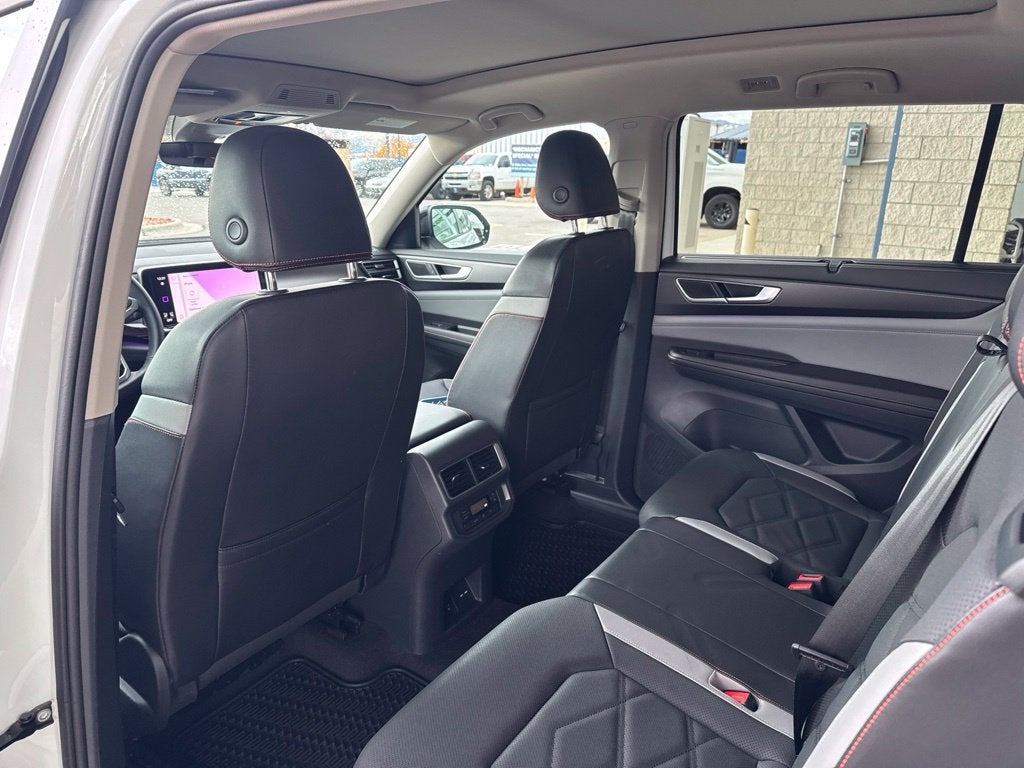 2024 Volkswagen Atlas 2.0T Peak Edition SE w/Technology