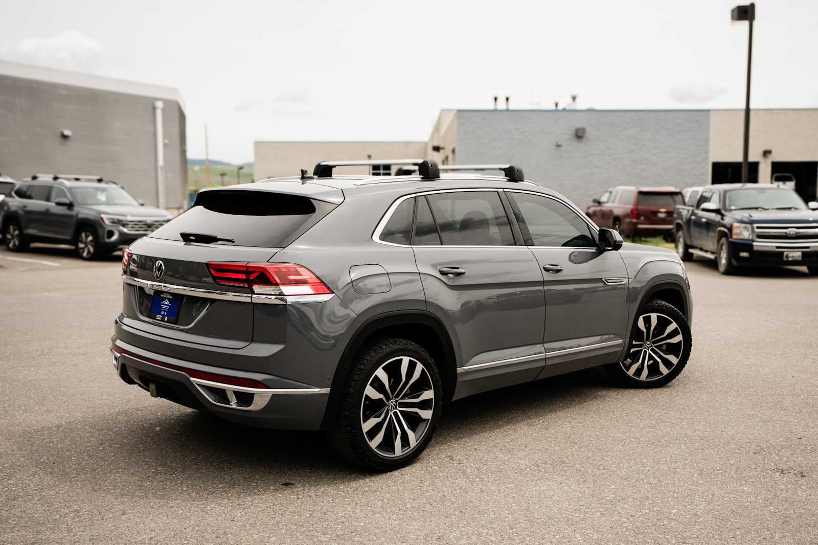 2023 Volkswagen Atlas Cross Sport 3.6L V6 SEL Premium R-Line