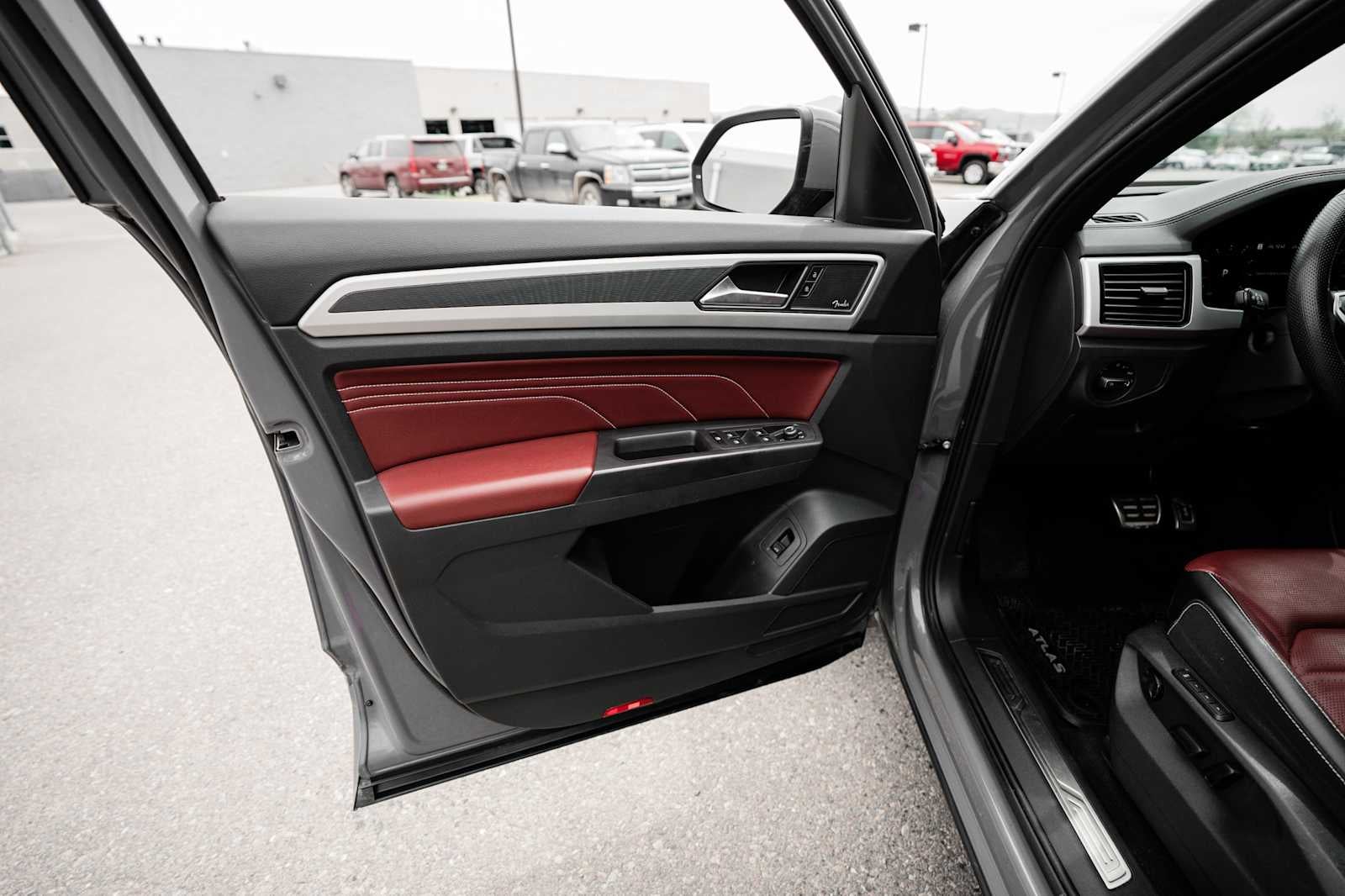 2023 Volkswagen Atlas Cross Sport 3.6L V6 SEL Premium R-Line