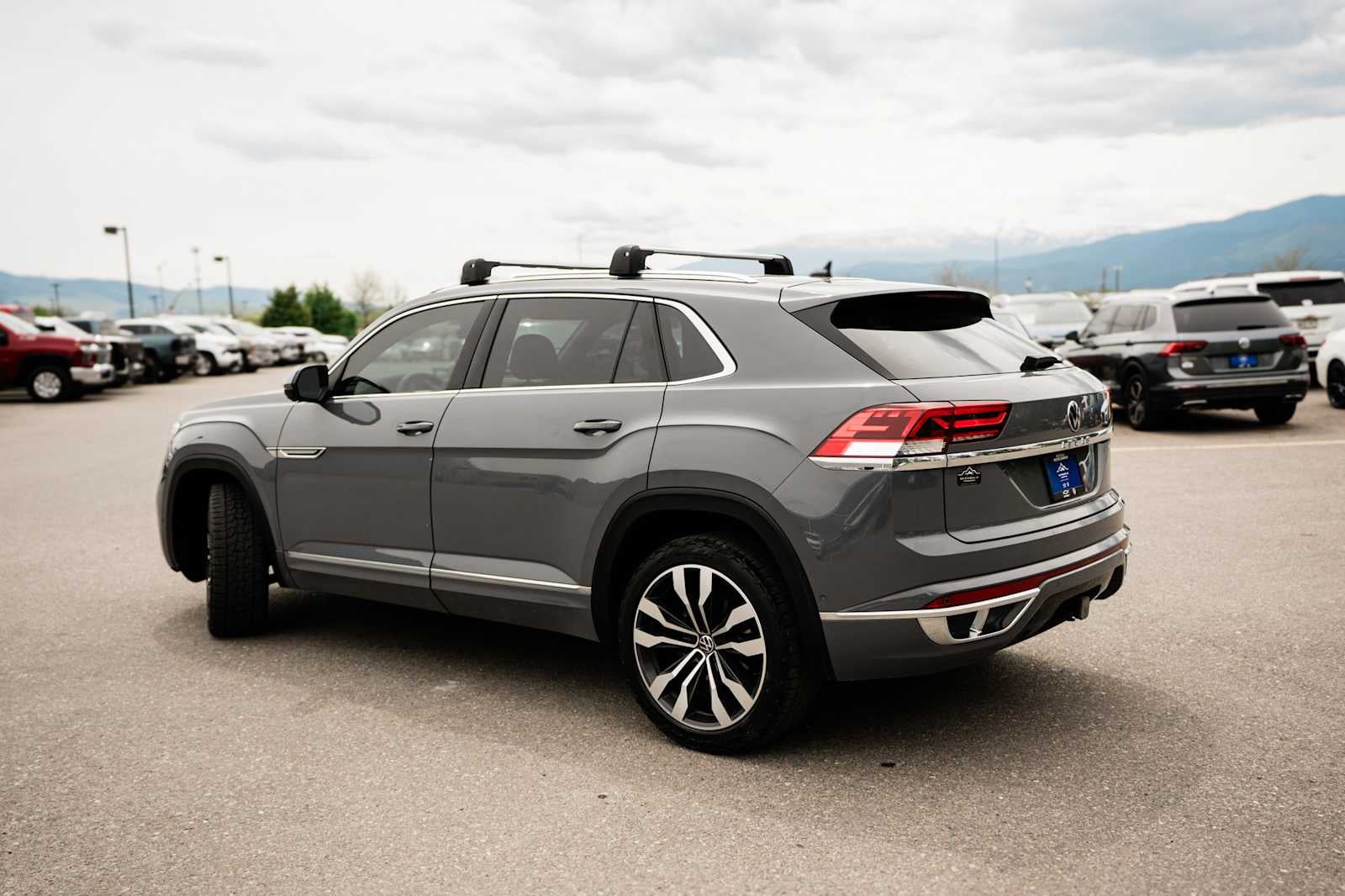 2023 Volkswagen Atlas Cross Sport 3.6L V6 SEL Premium R-Line