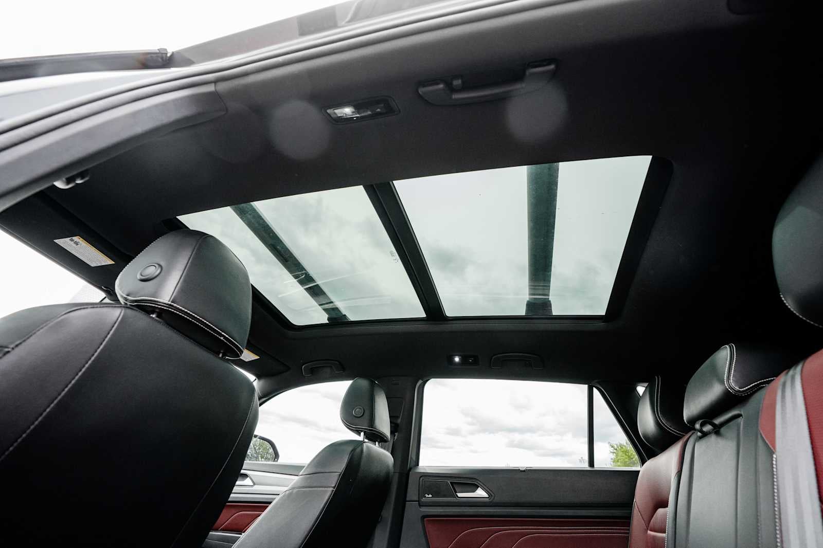 2023 Volkswagen Atlas Cross Sport 3.6L V6 SEL Premium R-Line