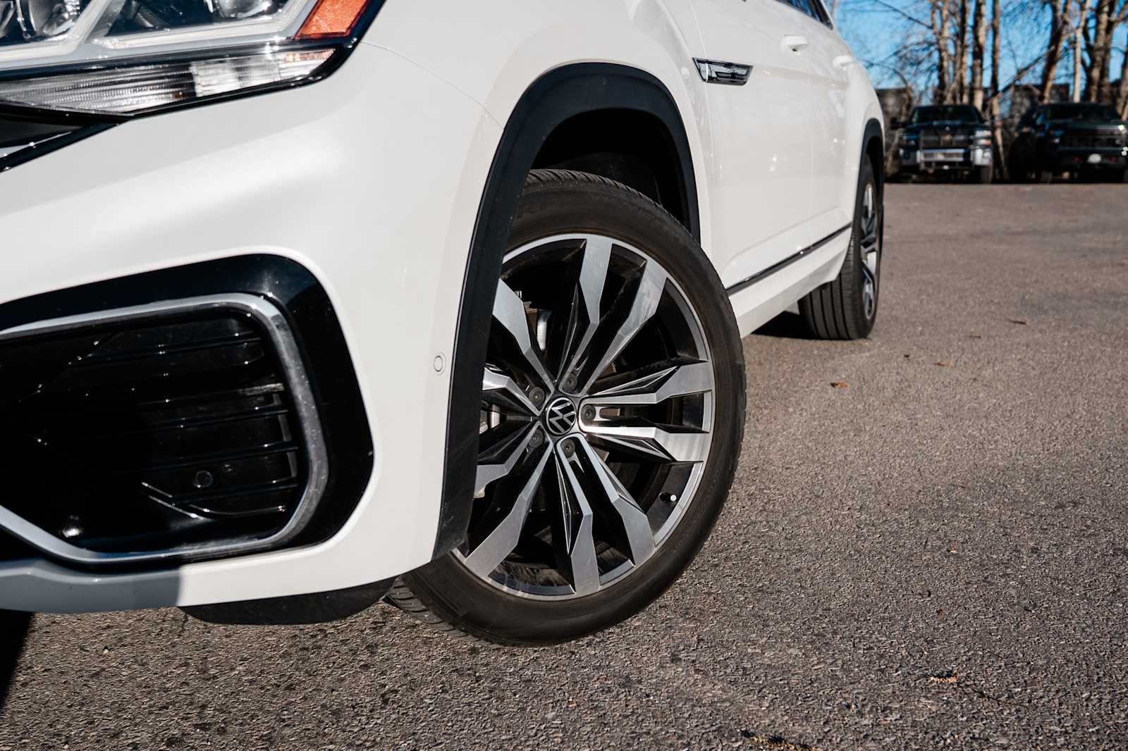 2023 Volkswagen Atlas Cross Sport 3.6L V6 SEL Premium R-Line