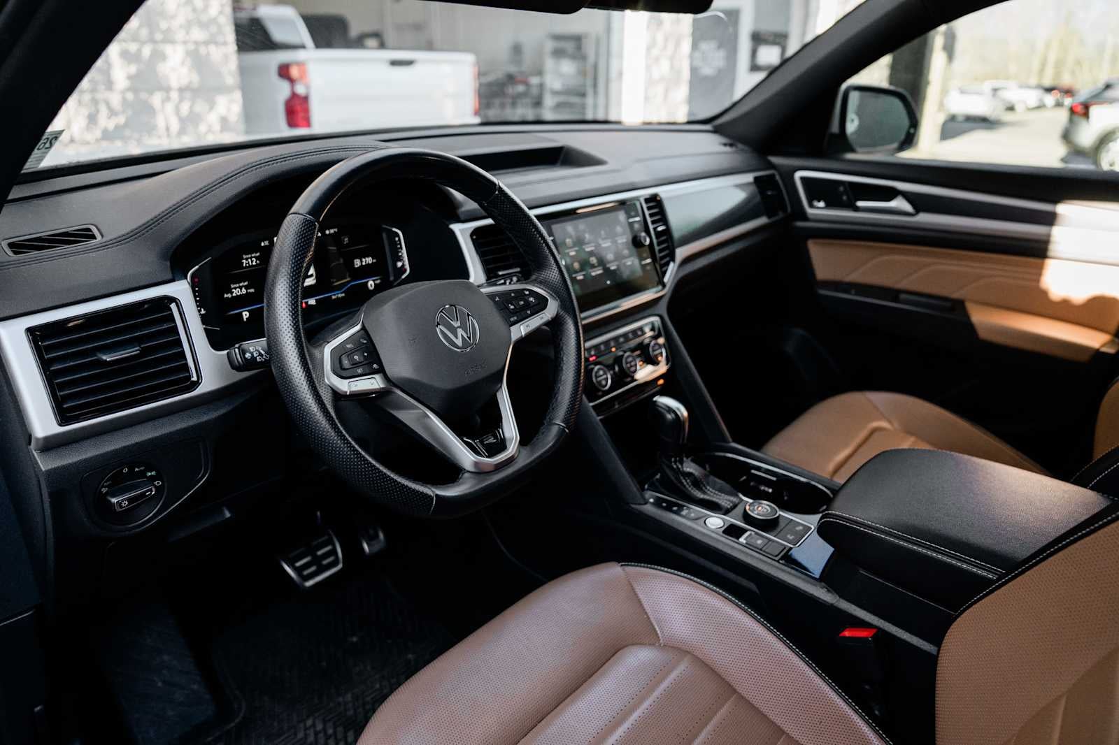 2023 Volkswagen Atlas Cross Sport 3.6L V6 SEL Premium R-Line