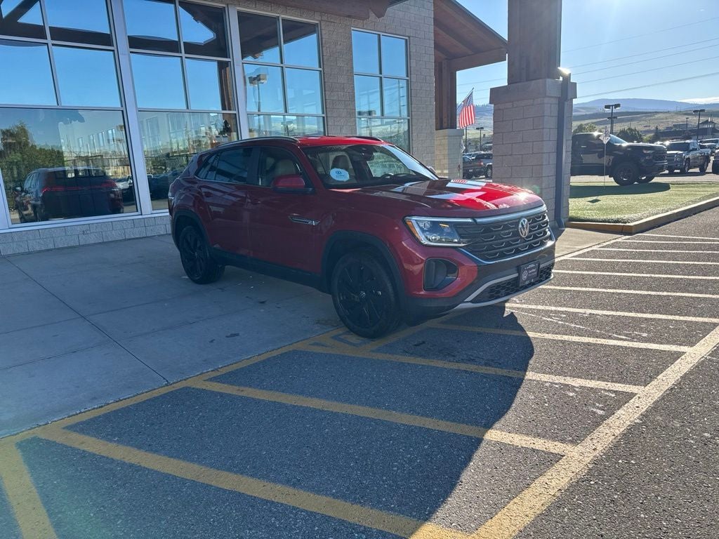 2025 Volkswagen Atlas Cross Sport 2.0T SE w/Technology