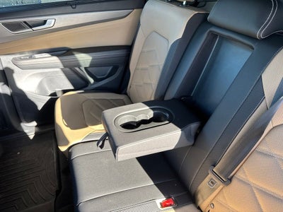 2025 Volkswagen Atlas Cross Sport 2.0T SE w/Technology