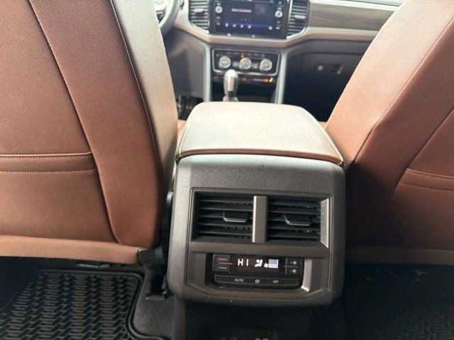 2023 Volkswagen Atlas 2.0T SE w/Technology
