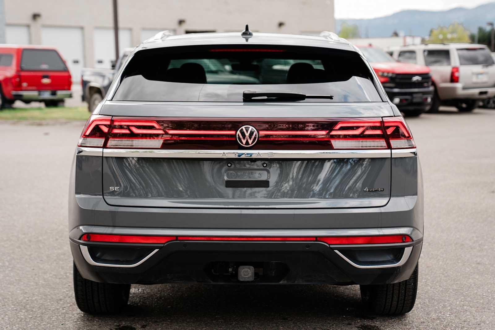 2025 Volkswagen Atlas Cross Sport 2.0T SE w/Technology
