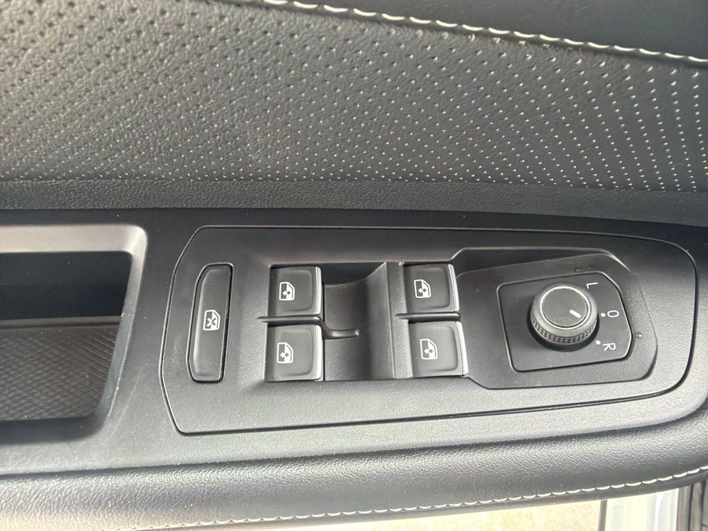 2024 Volkswagen Atlas Cross Sport 2.0T SE