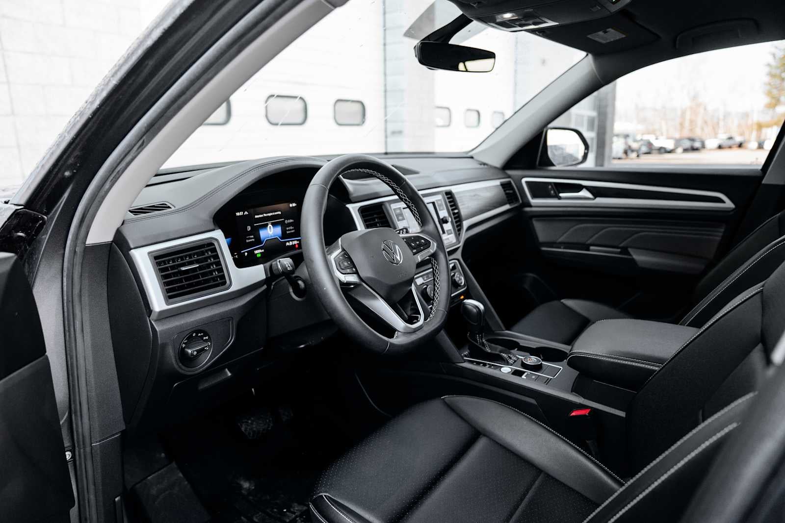 2023 Volkswagen Atlas 2.0T SE