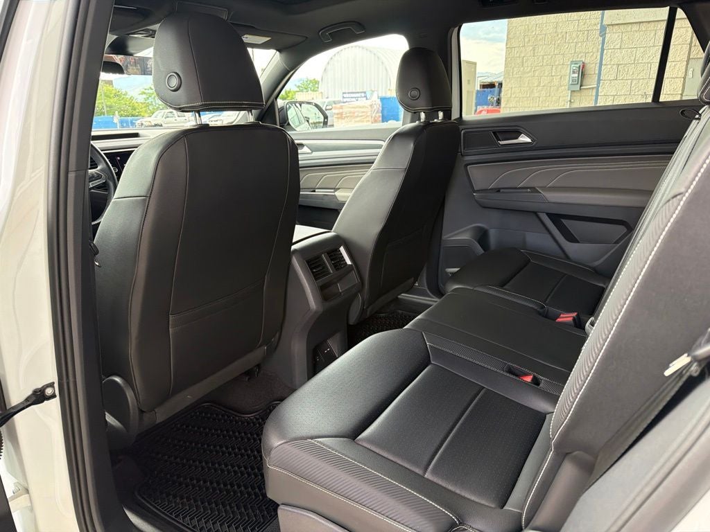 2023 Volkswagen Atlas Cross Sport 3.6L V6 SEL R-Line Black