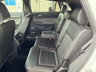 2023 Volkswagen Atlas Cross Sport 3.6L V6 SEL R-Line Black