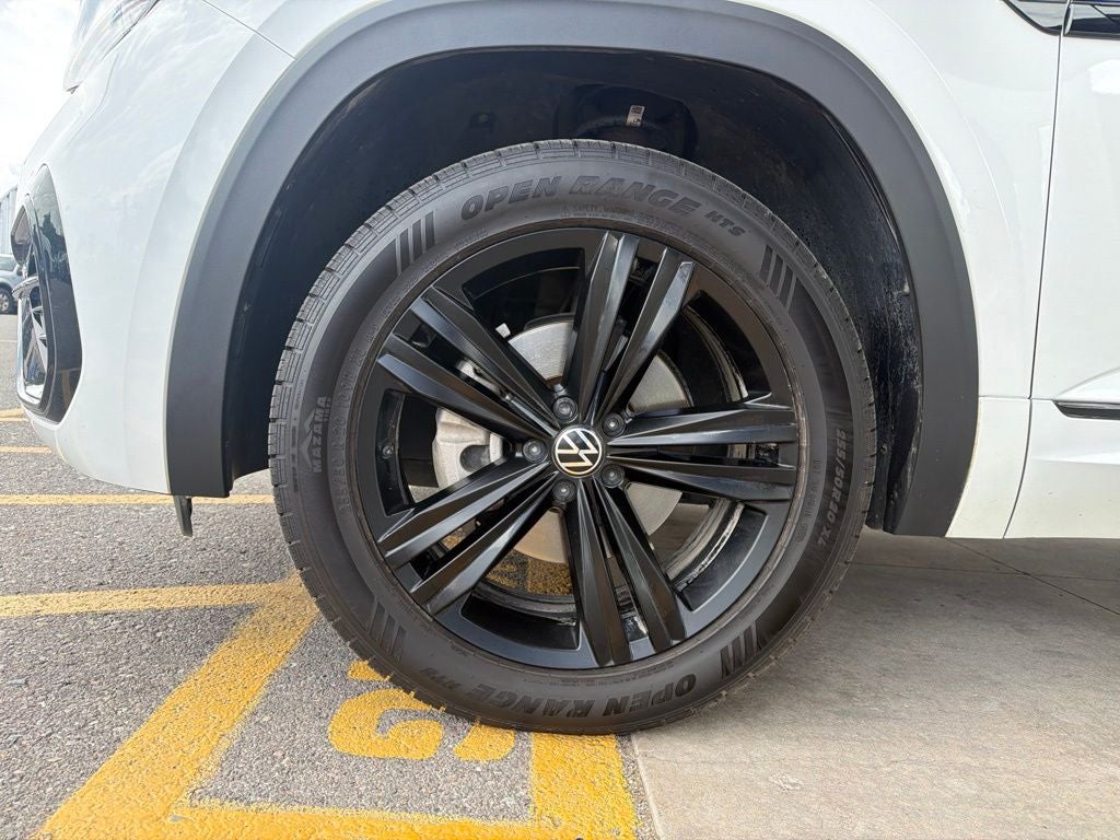2023 Volkswagen Atlas Cross Sport 3.6L V6 SEL R-Line Black
