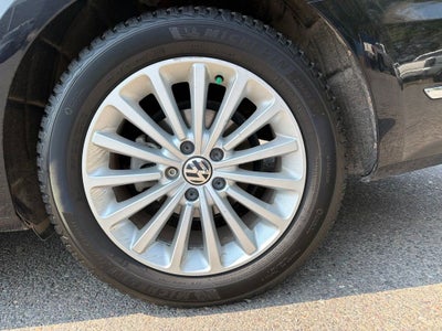 2017 Volkswagen Passat 1.8T SE