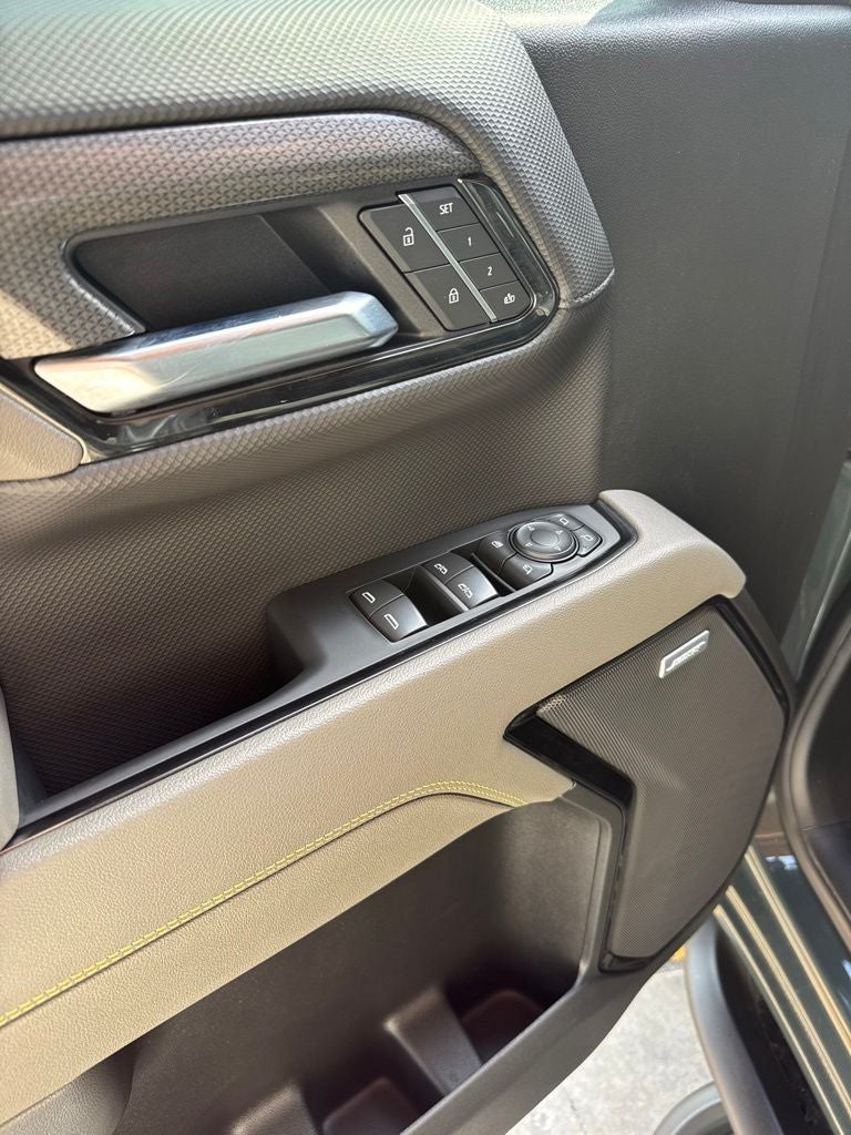 2025 Chevrolet Silverado 1500 ZR2