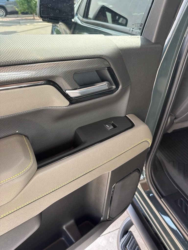 2025 Chevrolet Silverado 1500 ZR2